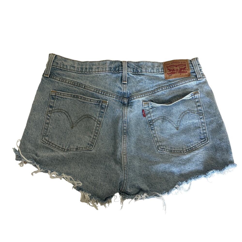 Levi's 501 Shorts Women's 32 Denim Cut Off Raw Hem Distressed - Picture 3 of 8